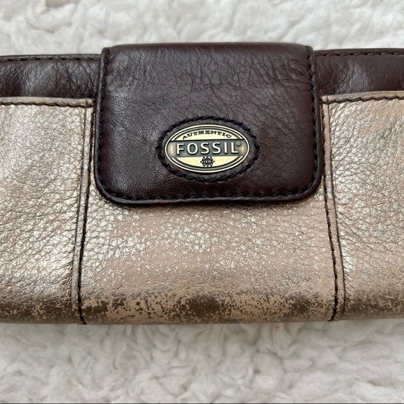 Fossil Brown and Metallic Gold Silver Zip Around Wallet with Gift Dust Bag - Picture 4 of 11